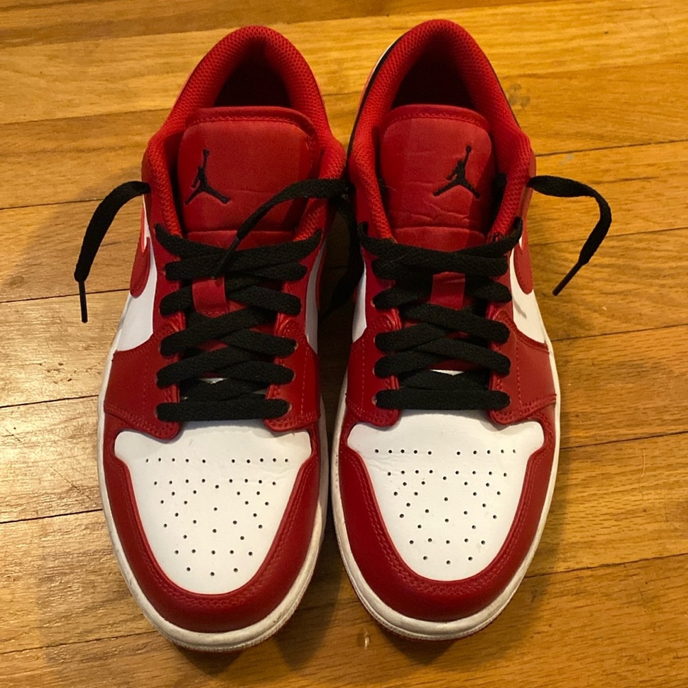 Nike Jordan Low size 9